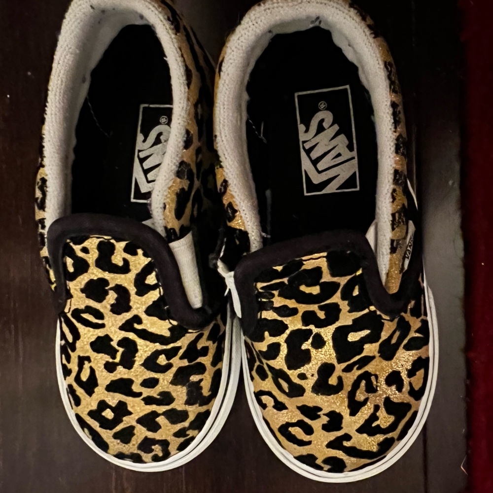 Little Animal Print Velcro Side Entry Vans size 7